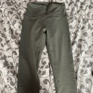 Lululemon Grey Sage Wunder Train size 4 25”